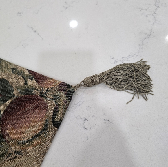 Hanging Fruit Table Runner - Picture 5 of 5